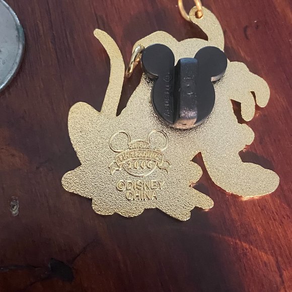 2006 Pluto Pirates of the Caribbean Disney Parks Pin - Picture 5 of 5